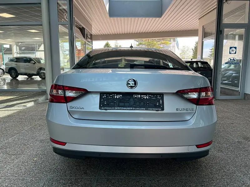 Skoda Superb 1,5 TSI ACT Ambition, Foto 5