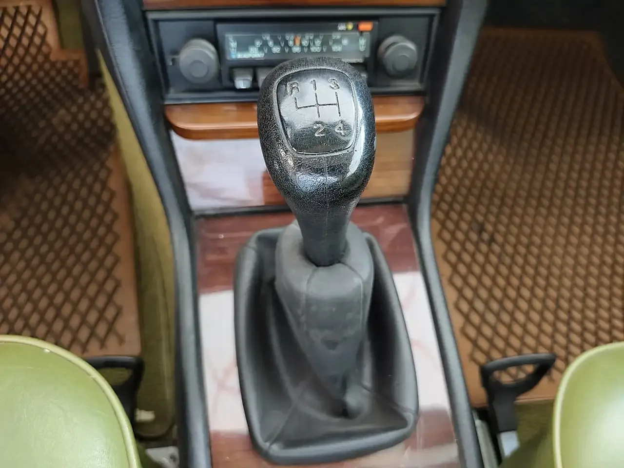 Mercedes-Benz 230 CE - 123243, Foto 9