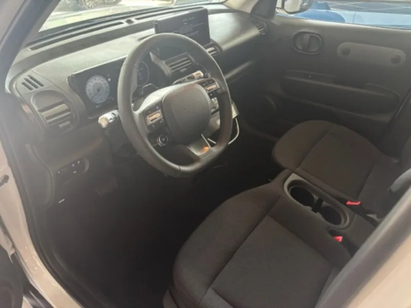 Hyundai INSTER Smart Line 49kWh, Foto 6